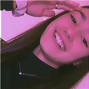 Profesora de matemáticas que ofrece diversas formas de estudio de la asignatura